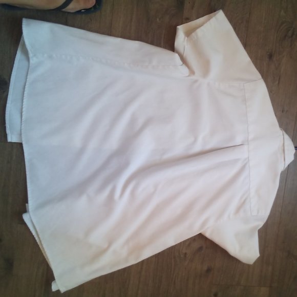 EUC WHITE BUTTON UP SHIRT - Picture 3 of 6